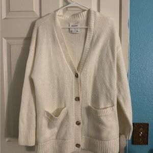 Abercrombie & Fitch Ivory Button-Front V-Neck Cardigan